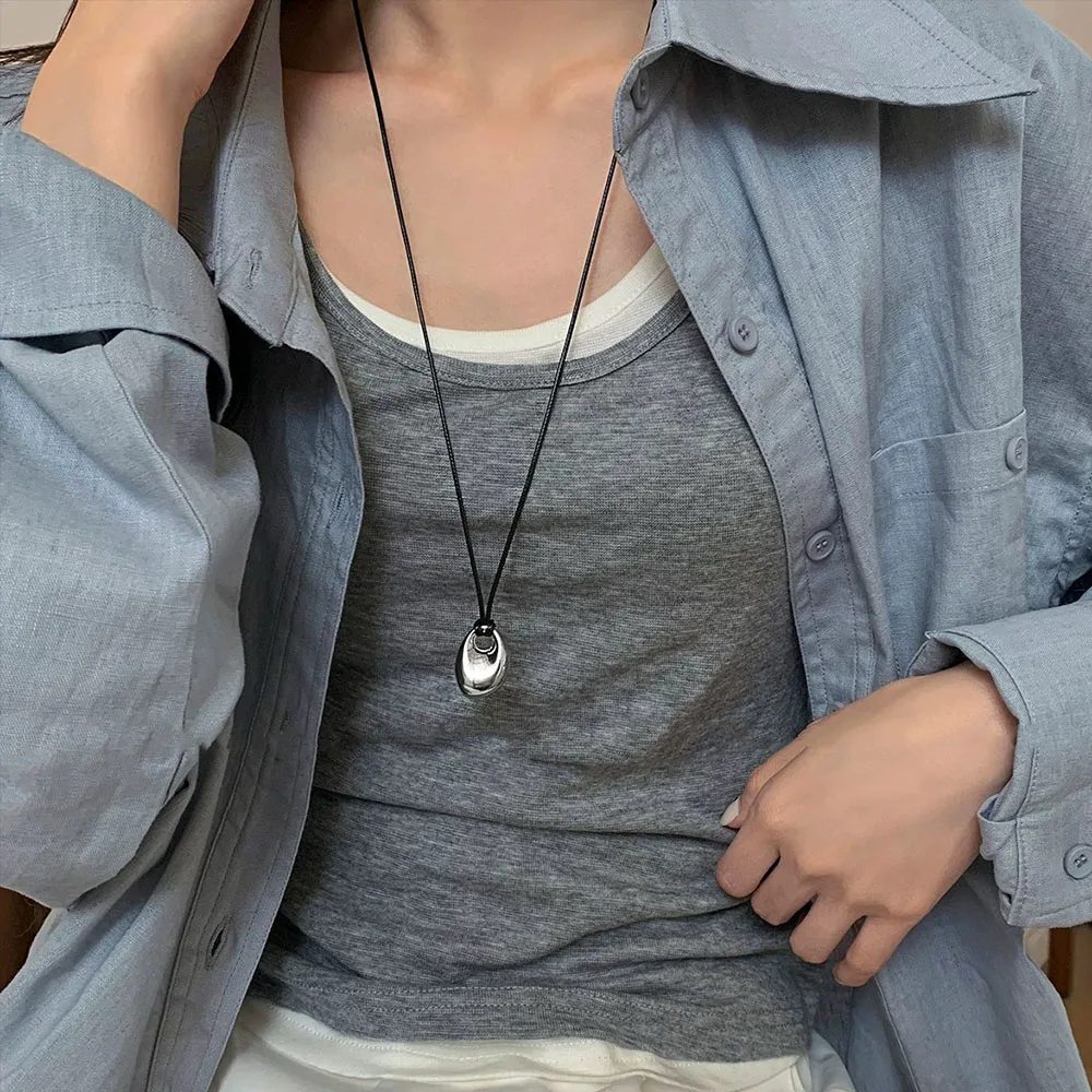 Pretty Cute Design Black Cord Irregular Metal Pendant Necklace for Women Long Style Adjustable Sweater Chain Jewelry