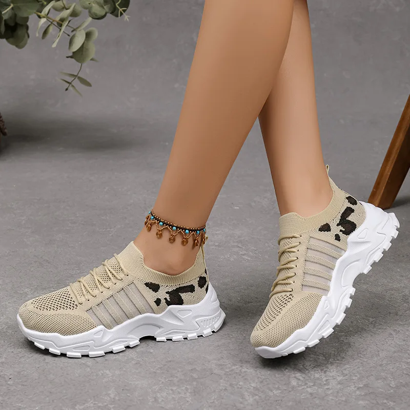 أحذية كاجوال شبكية صيفية قابلة للتنفس سهلة الارتداء أحذية رياضية خفيفة الوزن للنساء بأربطة أحذية مشي مريحة على الموضة #4