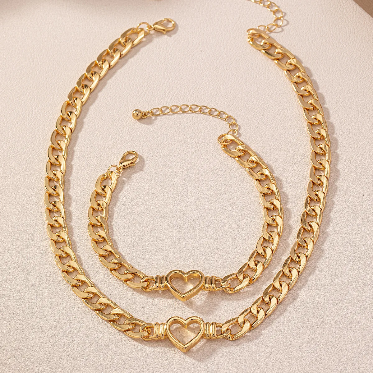 Minimalist Heart Shape Hollow Collarbone Chain Bracelet Set For Women Holiday Party Gift Fashion Jewelry CS009