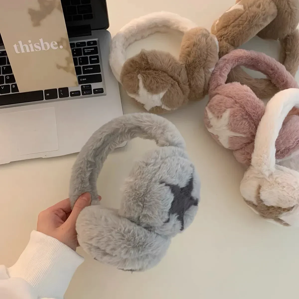 Star Fluffy Ear Muffs ผู้หญิงกลางแจ้งเย็นฝาครอบหูฤดูหนาวที่อบอุ่นหูฟังปลั๊กอุดหูเย็นป้องกันฤดูหนาว Accessoriess