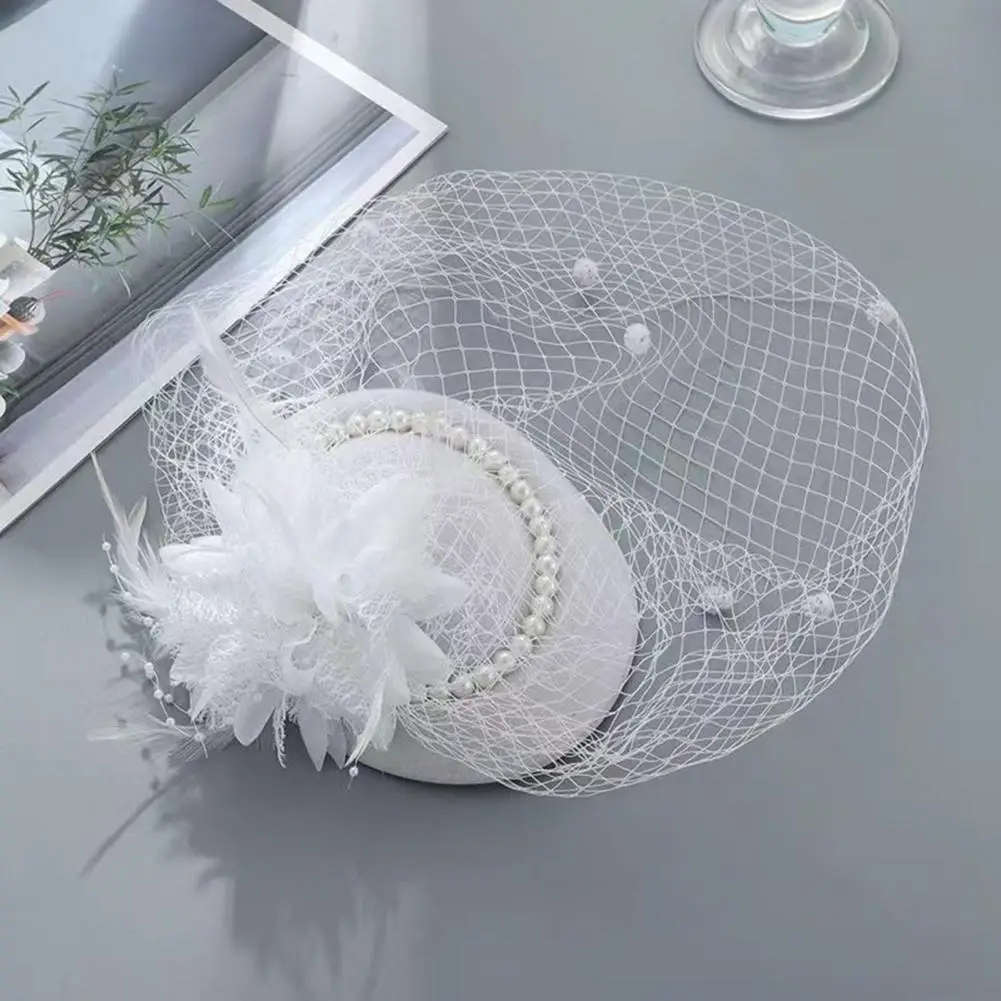 Party Hair Accessory Women Fascinator Hat with Feather Mesh Imitation Pearl Decorated Pillbox Small Top Hat for Party Hair