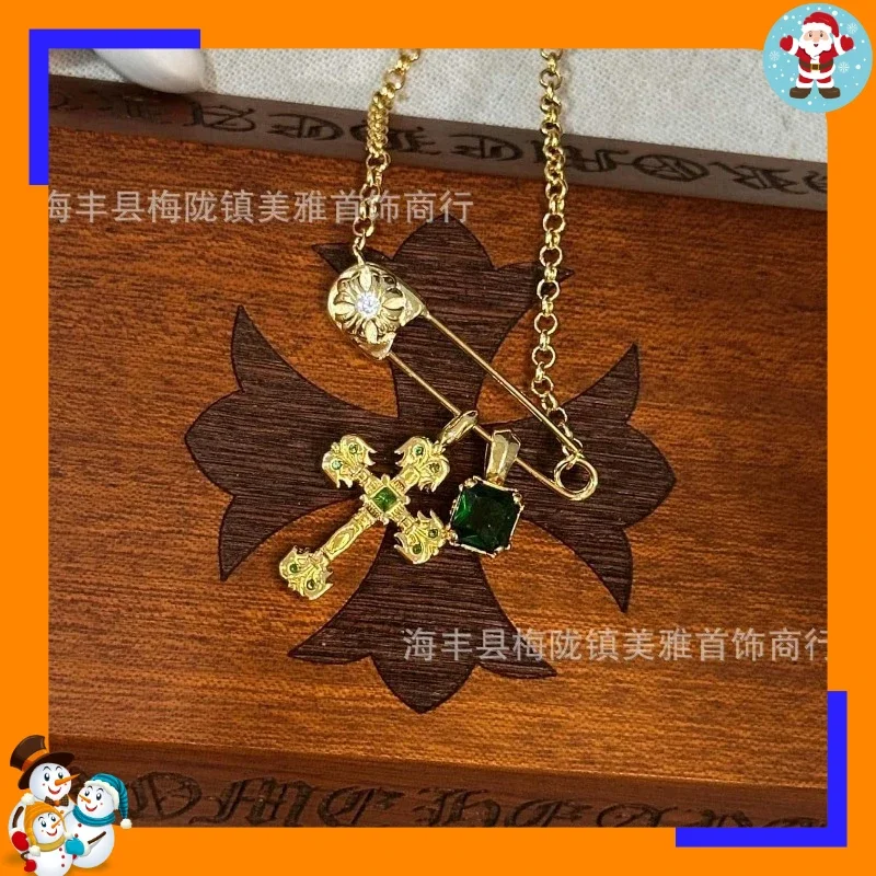 New Crowe Cross Sugar Cube Flame Necklace Pin with Diamond Chain Niche Internet Celebrity Versatile Male and Female Couples