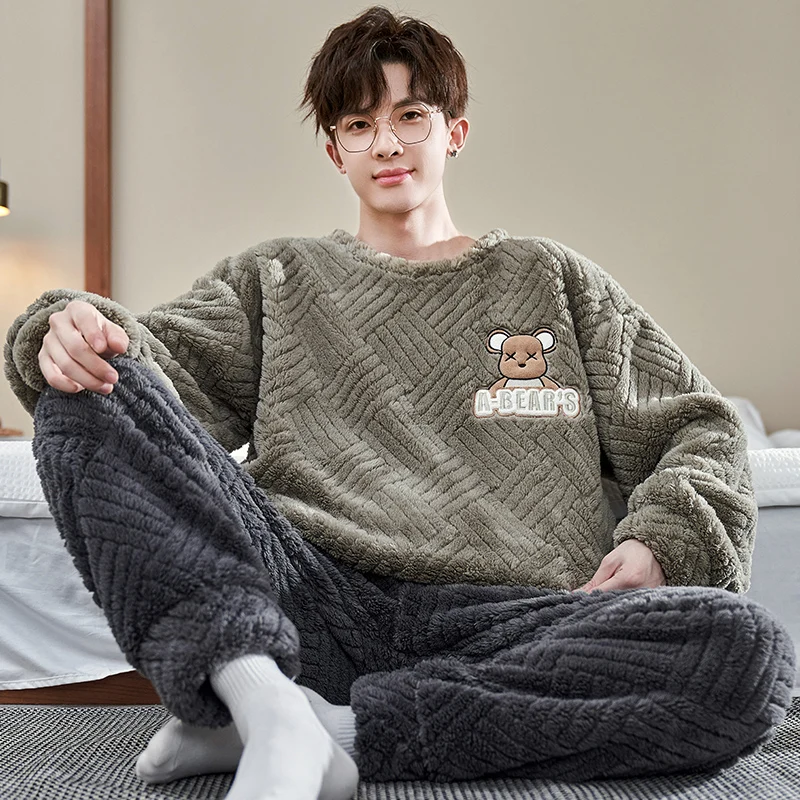 Winter Men\'s Autumn Warm Pajamas Set Man Casual  Coral Fleece  2Pcs Sleepwear Cartoon Male Loose Homewear Round Neck Pijmas suit