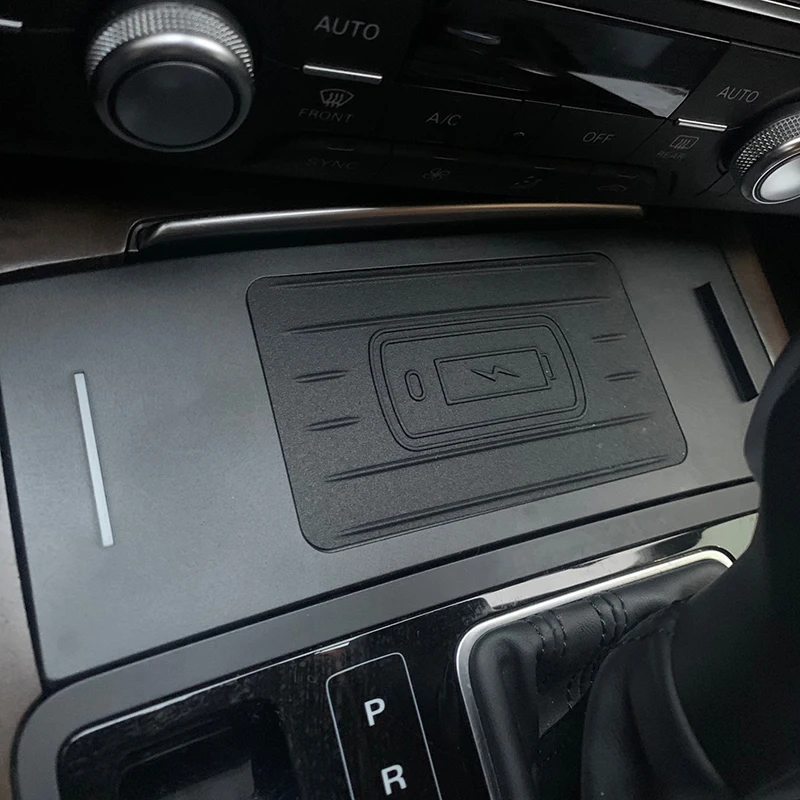 Bezprzewodowa ładowarka samochodowa 15 W do szybkiego ładowania telefonu komórkowego do Audi A6 C7 S6 RS6 A7 S7 RS7 2012-2018