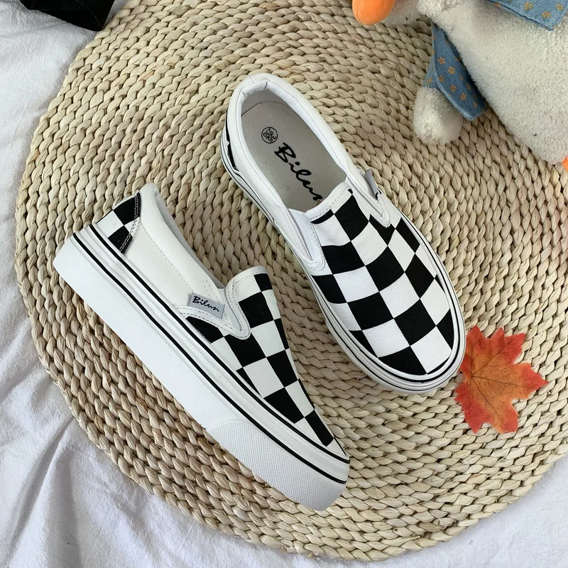 Quality Women Summer Slip On Canvas Shoes Thick Sole Girls Checkered Sneakers Soft Insole Students Black Pump Canvas Shoes