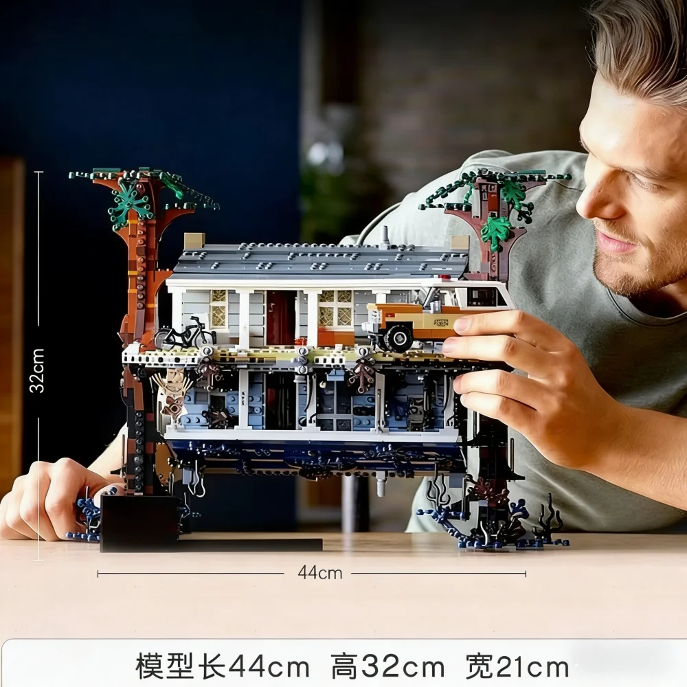 

В наличии: Новинка 2026 года – конструктор «Дом Крила» по мотивам научно-фантастического сериала «Дело о странном происшествии», набор для сборки городской стройплощадки, подарки для мужчин и женщин.