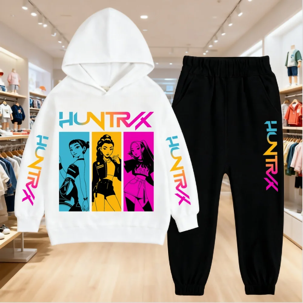 เสื้อฮู้ดลาย KPop Demon Hunters ชุดเสื้อผ้าเด็ก เสื้อฮู้ด+กางเกง เหมาะสำหรับเด็กอายุ 3-12 ปี เด็กชาย เด็กหญิง สีชมพู สีดำ เสื้อสเวตเชิ้ต