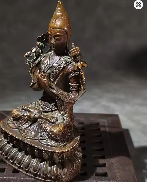 Antique Tibetan Tsongkhapa‌ Buddha Statue Hand-carved Bronze Ornaments Retro Fengshui Prayers Offerings Sculptures