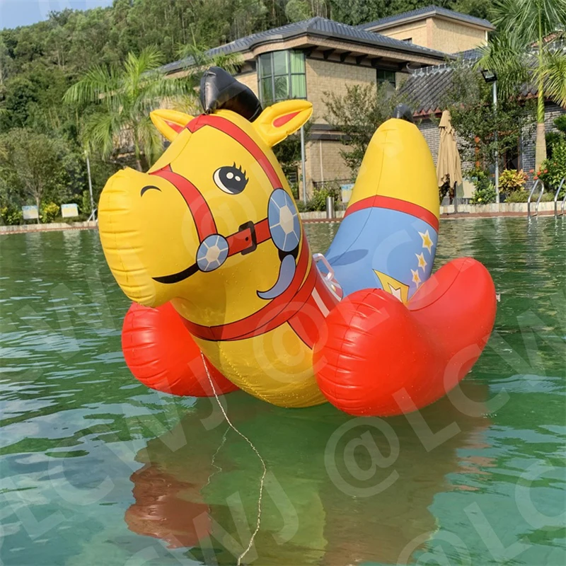 2022 sommer Neue Wasser Pool Schwimm Matratze Pool Party Spaß Aufblasbare Fahrt Auf Float Pferd Spielzeug Tier Yard Sprinkler für kinder