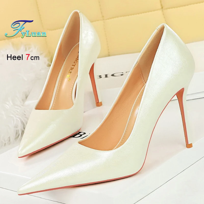 

Retro Women's Pumps Shallow Mouth Pointed Toe Sexy Stiletto Summer Banquet Ladies 10cm Super High Heels Soft Leather Single Shoe