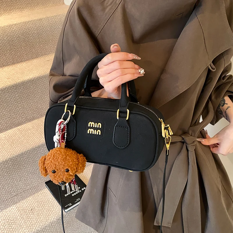 Elegant Leather Tote Bag for Ladies, Spacious Interior Zipper, Popular Classic Handbags for Travel