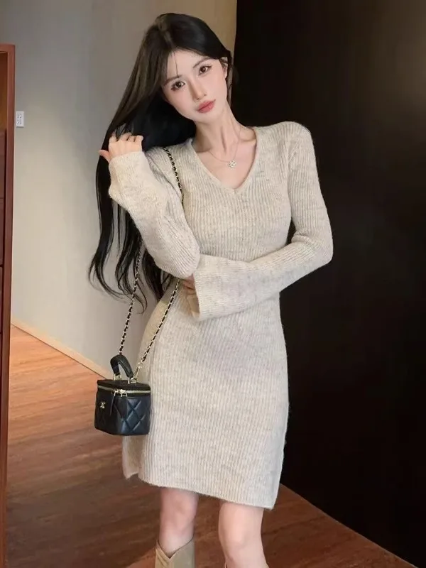

Sexy Slim Fit Long Sleeve V-Neck Knitted Dress Bodycon Style Korean Version Commute Casual Autumn Fashion plus Size Dress
