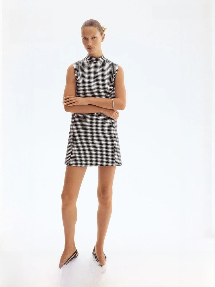 

Женское летнее прямое платье H&M 1301139 из смесового хлопка, вискозы и спандекса, без рукавов, прямого кроя, повседневное