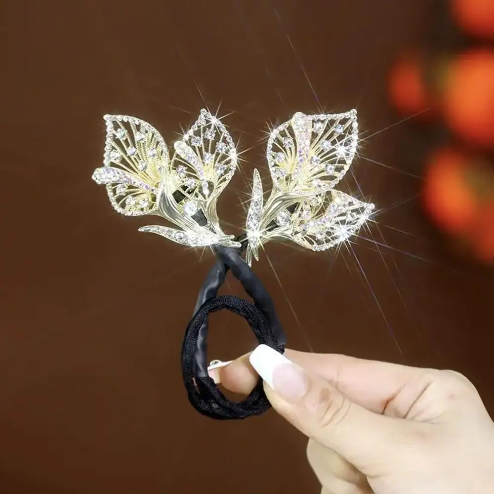 

Calla Lily Hair Clip Tree Leaf Coil Hair Accessories Twist Clip Rhinestone Horseshoe Lotus Flying Leaf Flower Hair Bun Roller