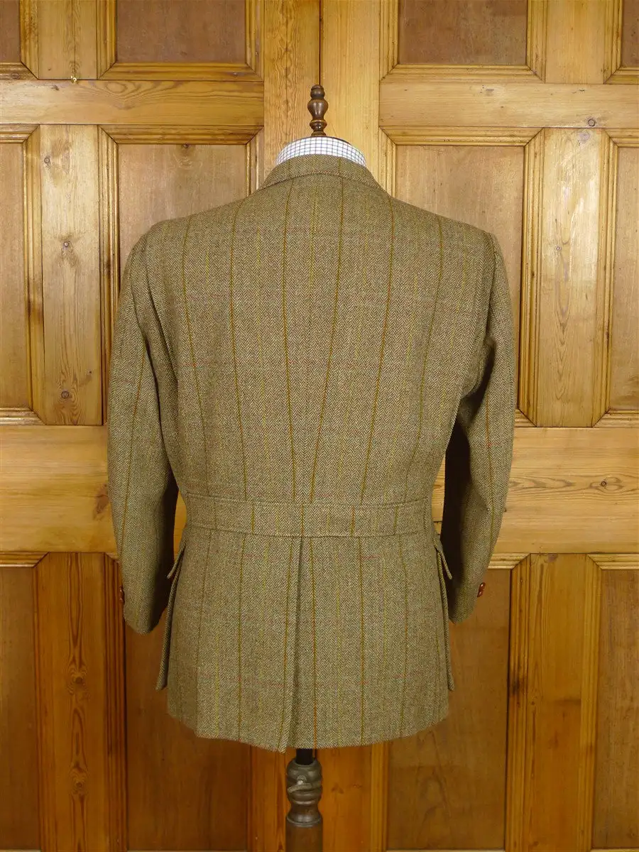 Classic Olive Green Tweed Hacking Jacket with Half Belt Back and Flap Pockets Men Autumn Vintage Coat Customized M266850
