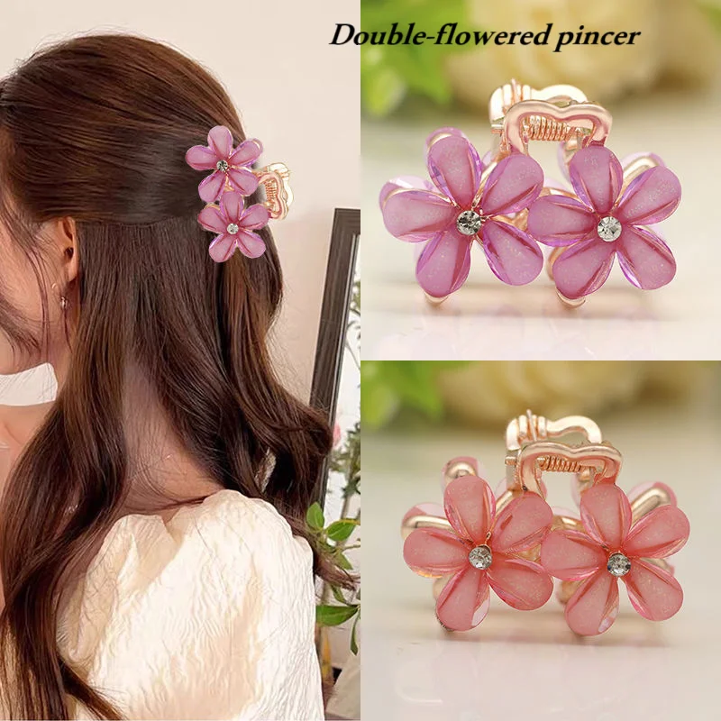 

Korean-inspired crystal flower half-up hair clip, medium size Exquisite and sophisticated back-combed bun hair clip