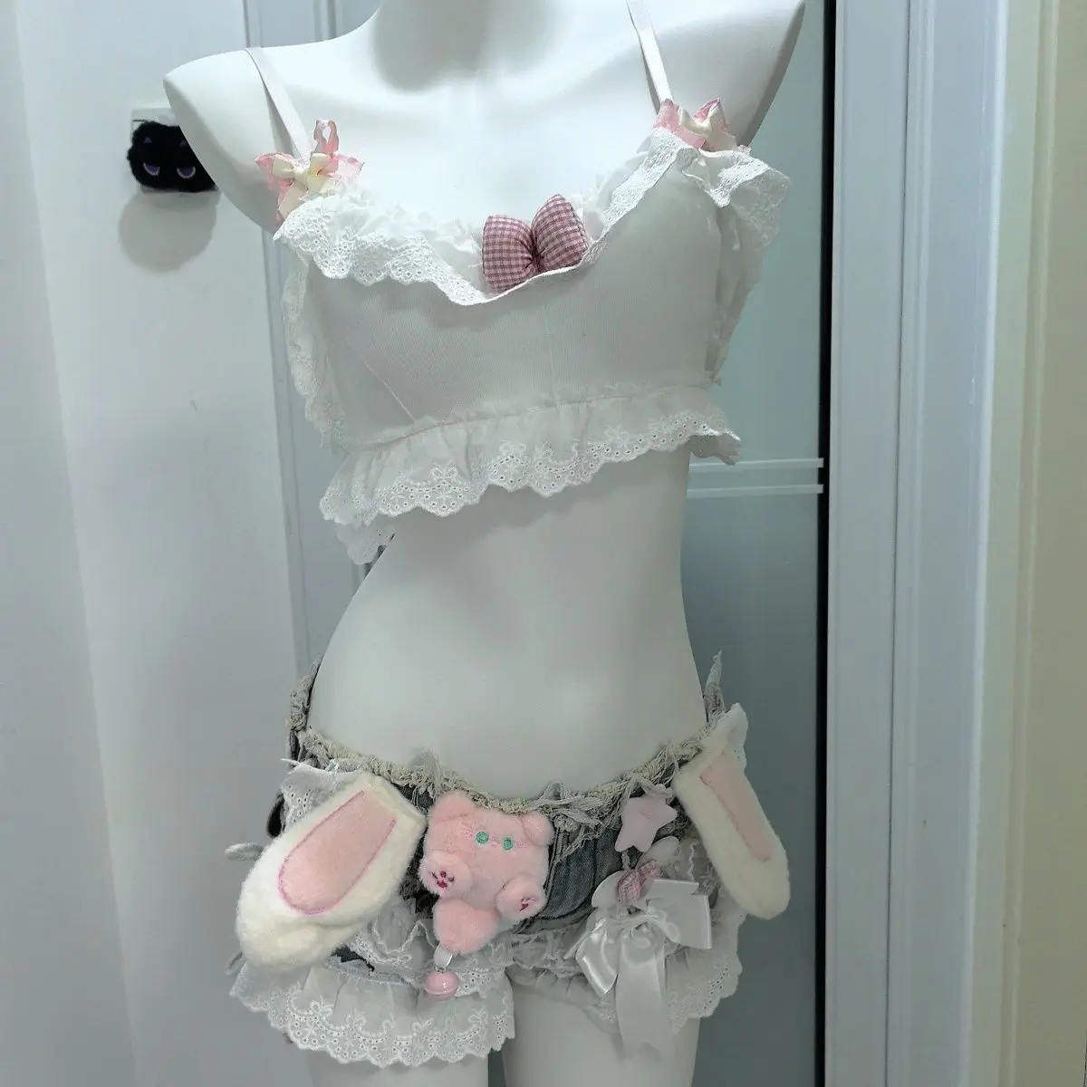 

Niche Designer Handmade Cute Sexy Top Suspenders Hot Girl Low Waist Super Short Shorts Women