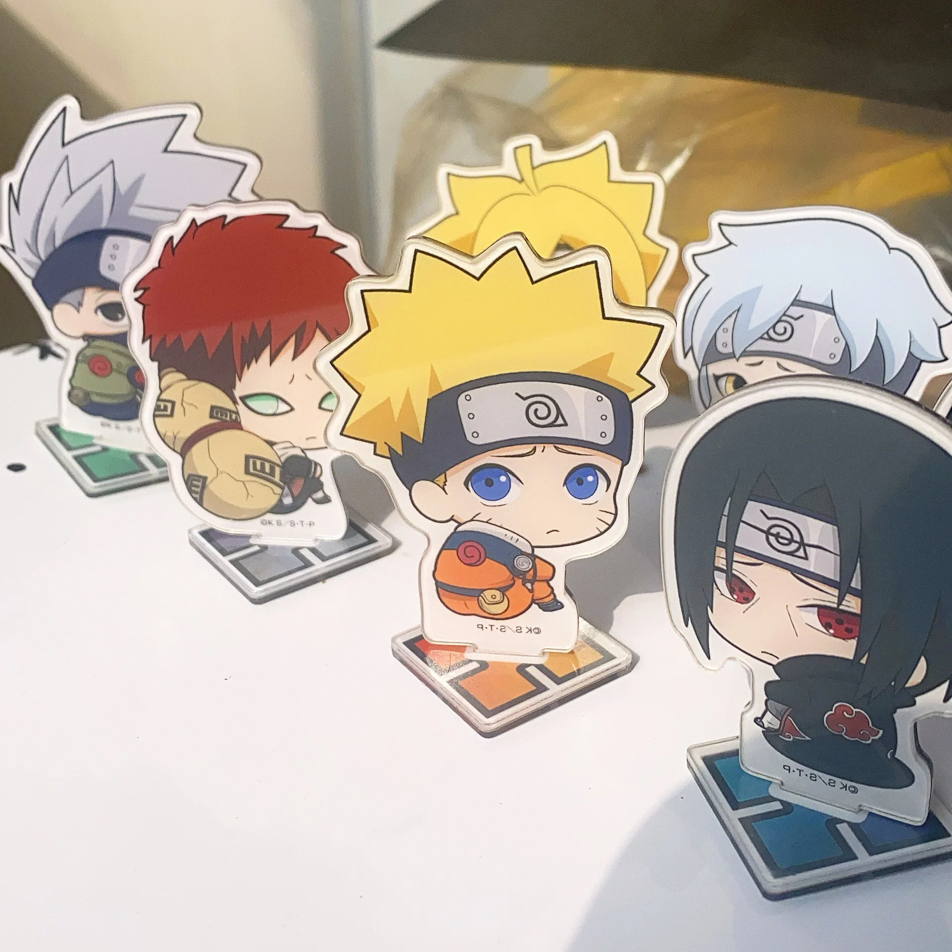Figura de dibujos animados de Naruto Anime, figuras de Uzumaki Naruto Itachi Nara Gaara, soporte acrílico de dos caras, decoración de escritorio, regalo ornamental