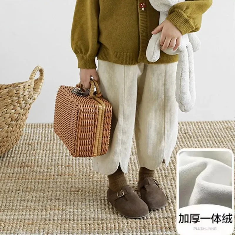 

Autumn and Winter Baby Girls' Pants Retro Princess Wind Lantern Core Velvet Children's Loose Lantern Pants