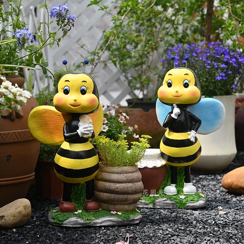 Creative Cartoon Bee Figurine for Garden Outdoor Yard Animal Sculpture Kindergarten Decor Ornament Resin Bee Statue for Patio