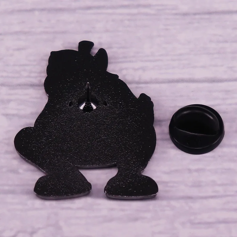 Vintage Classic Funny Enamel Pin Brooch Lapel Pins for Backpacks Badges Manga Brooches for Women Fashion Jewelry Accessories