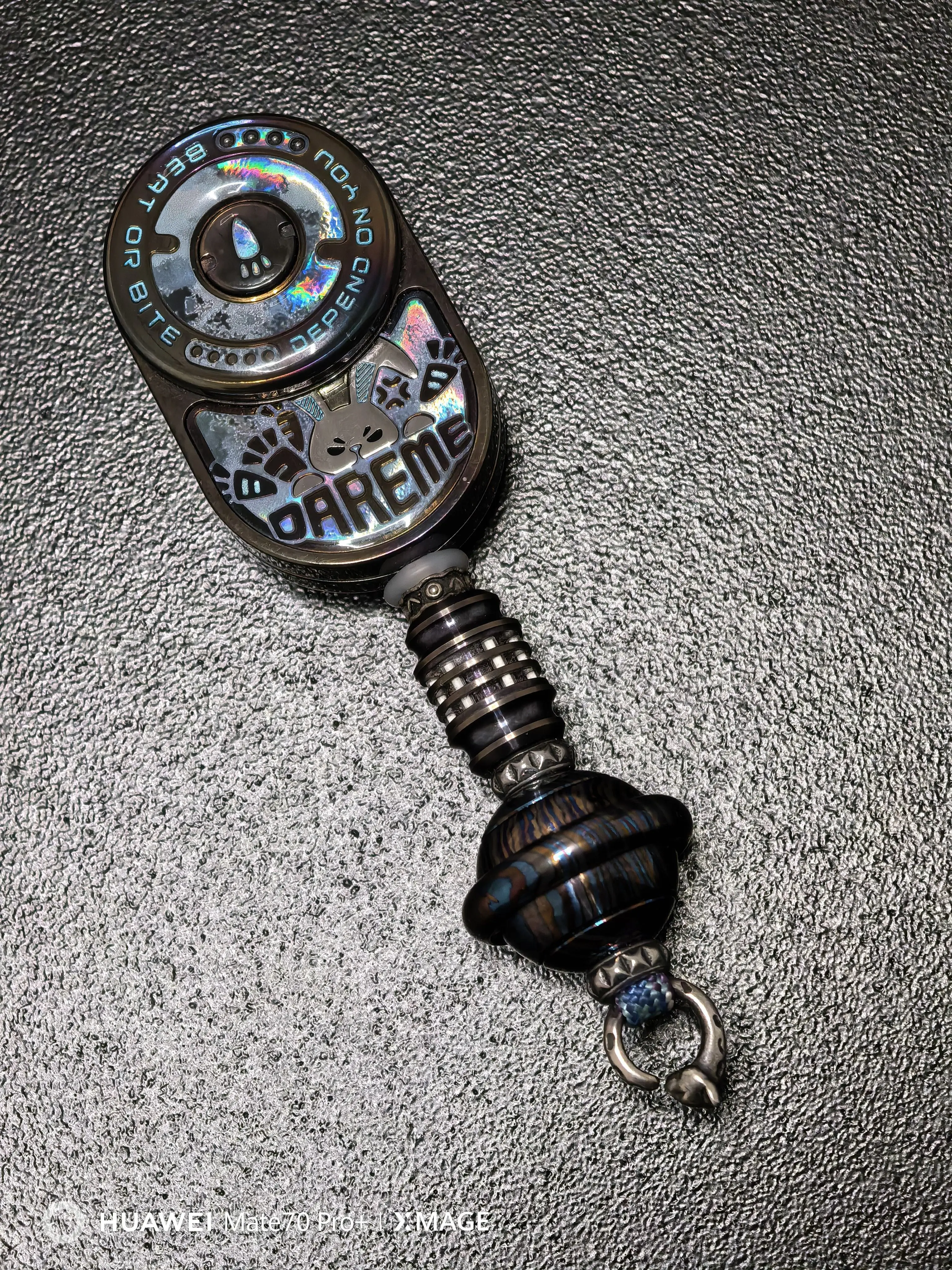 Used EDC MOT Grumpy Rabbit Push Card mixed zirconium color + tide shark ice sealing crystal