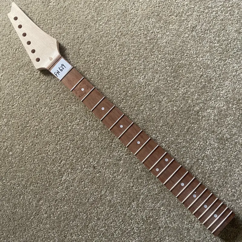 

FN629 Custom Order 6 String Electric Guitar Neck Trmolo Model Maple+Rosewood 22 Frets for Replace and DIY Use