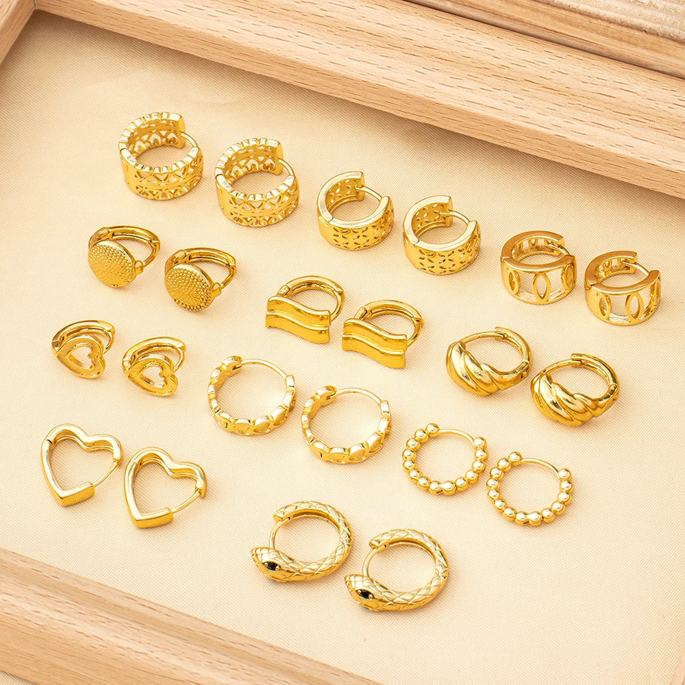 

18pcs Wholesale Minimalist Fashion Pierced Earings Jewelry Accessories Random Style Gold Plated Heart Earrings For Women Gifts