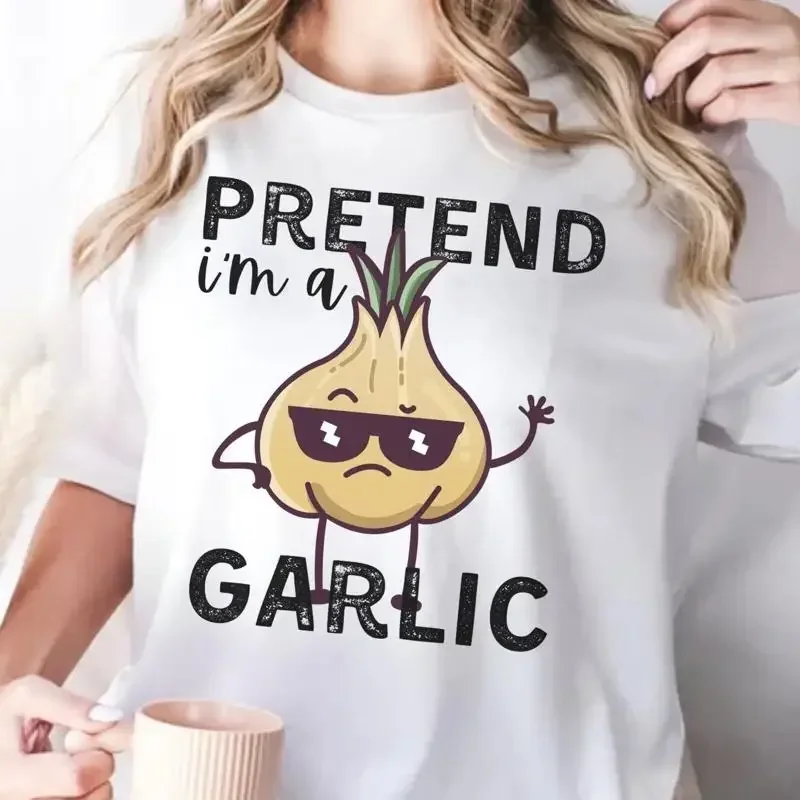 Pretend I'm a Garlic T Shirt Funny Halloween Costume 17