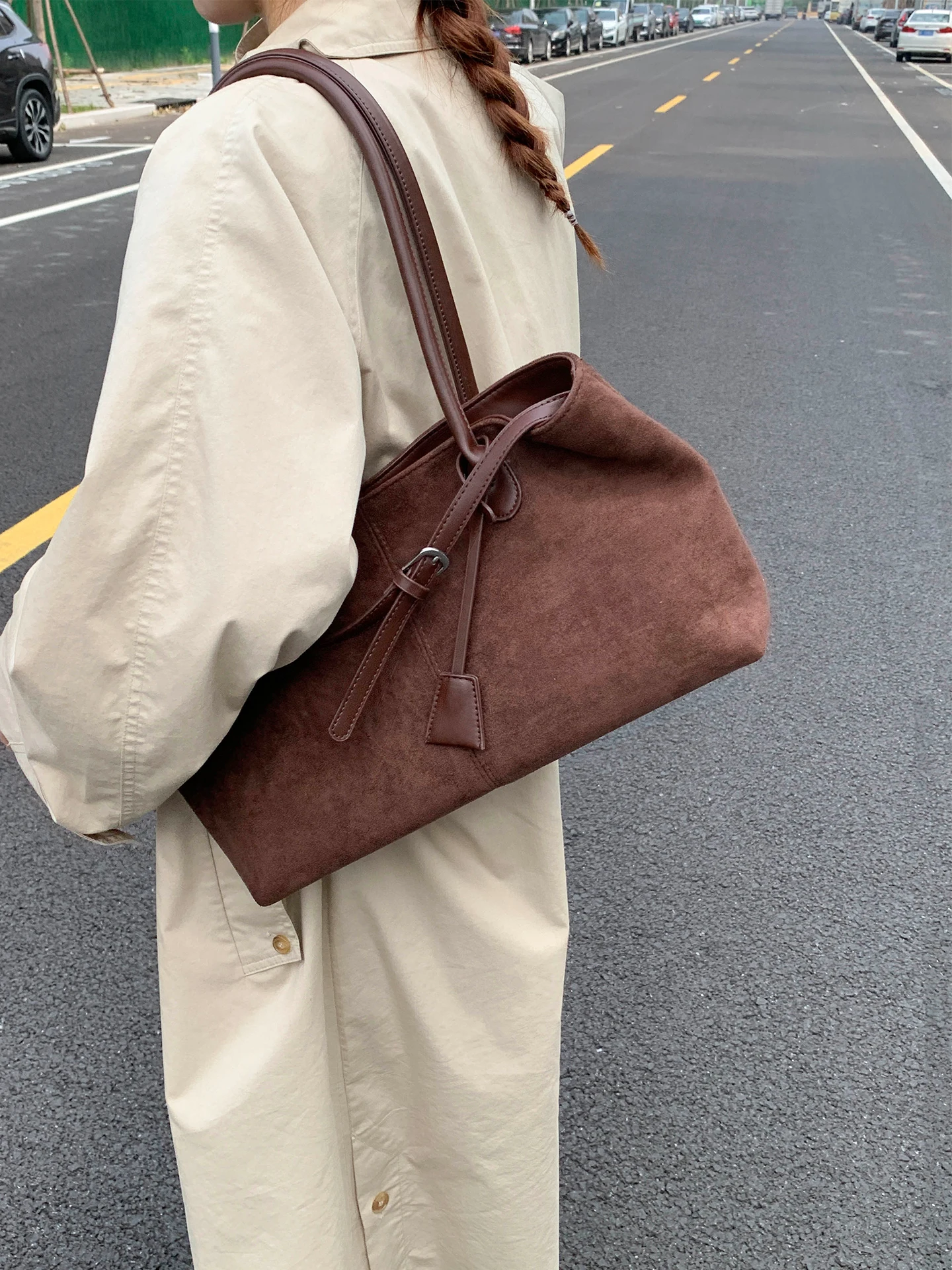 

Большая модная замшевая сумка через плечо Capaci, новинка 2025, универсальная сумка в стиле ретро для подмышек для молодых женщин