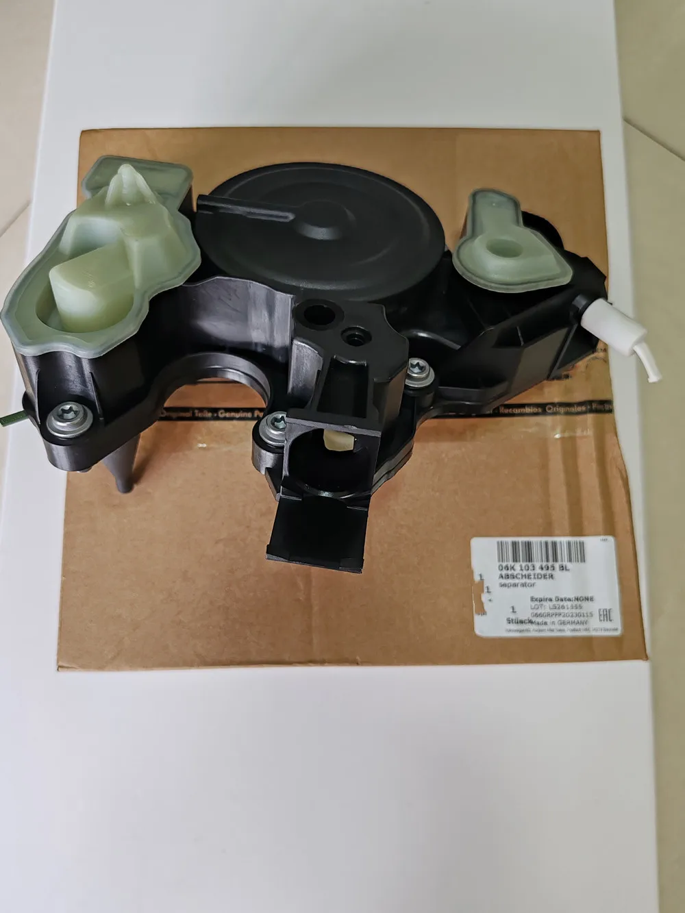 2 Years Warranty OEM 06K105495AF 06K103495BL Premium Oil Separator For Audi A4 A5 Q7 VW Tiguan Golf MK7 1.8T 2.0T 06K103495R