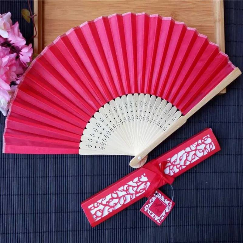 30pcs/lot Custom Folding Fan Personalized Bride & Groom\'s Name & Date Silk Wedding Dance Hand Fan with Gift Box Party Favors