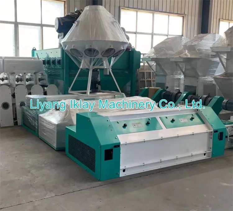 Double Rollers crumble machine / Layer Feeds Triple-Roller Feed crusher (SSLG)