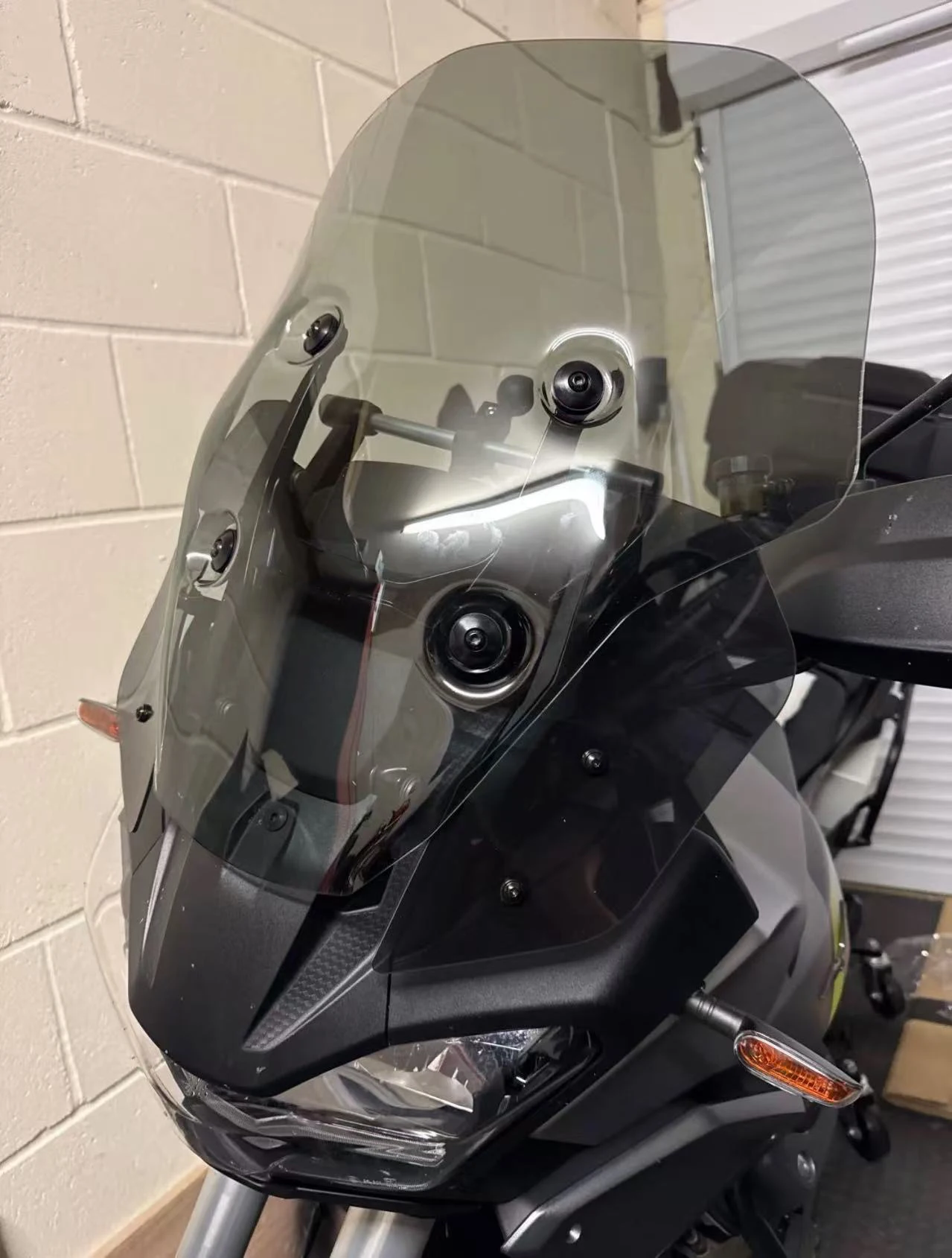 Per Moto Guzzi STELVIO Nuovi Accessori Moto Parabrezza Spoiler Laterale Deflettori Bilaterali 2024-2025