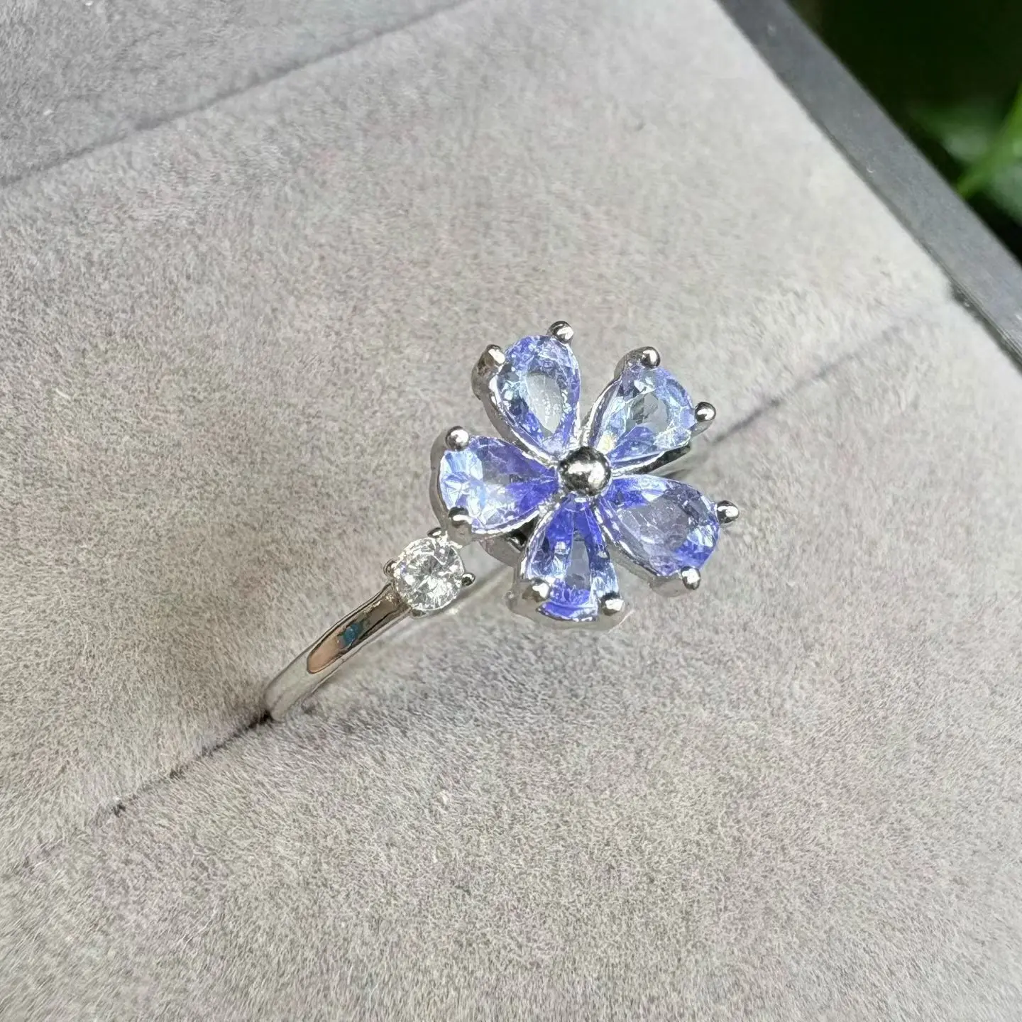 1 Pc Fengbaowu Natural Stone Tanzanite Flower Ring 925 Sterling Silver Fashion Jewelry Gift For Women