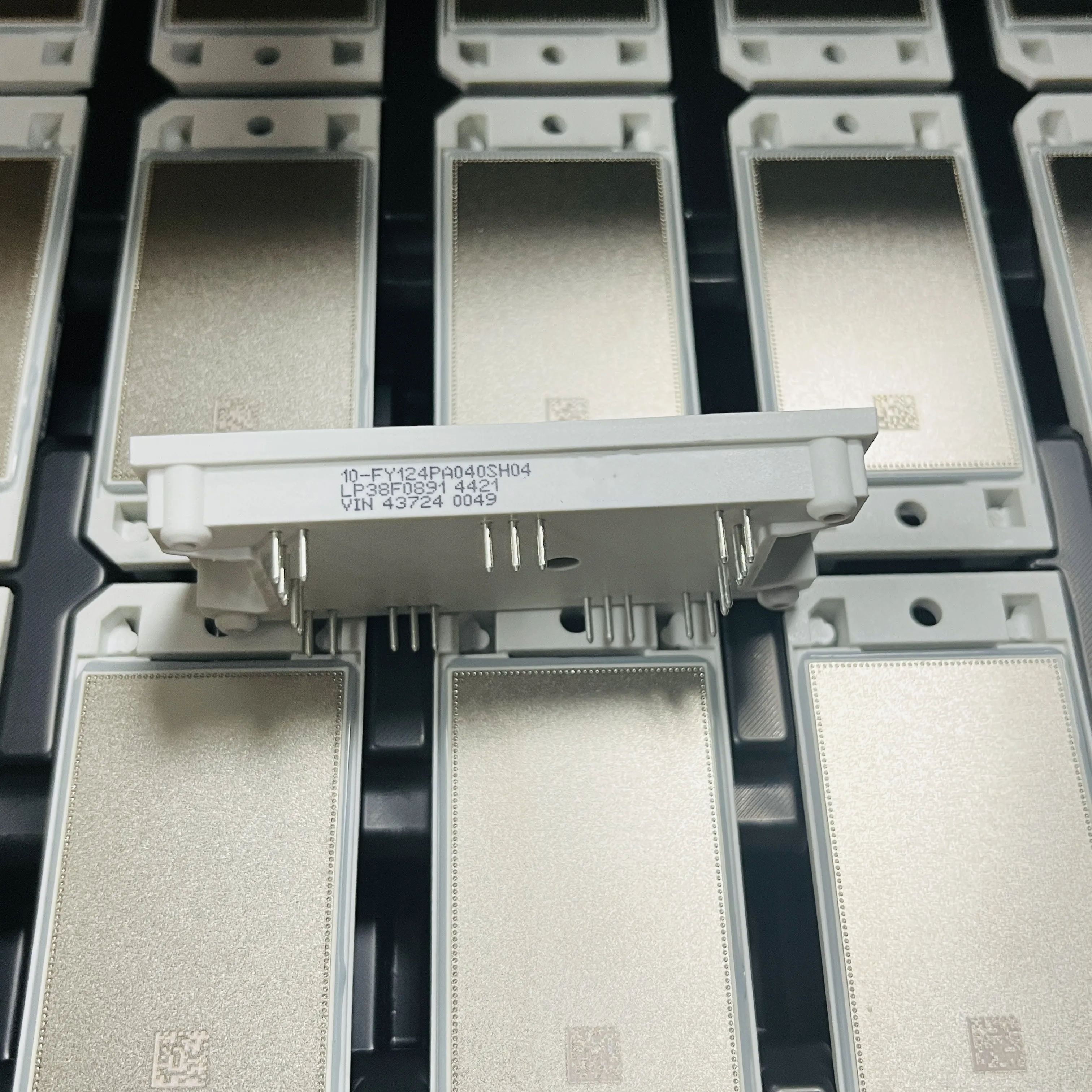 10-fy124pa040sh04-lp38f0891-10-e1126pa025m7-l858f78z-modulo-igbt-nuovo-di-zecca