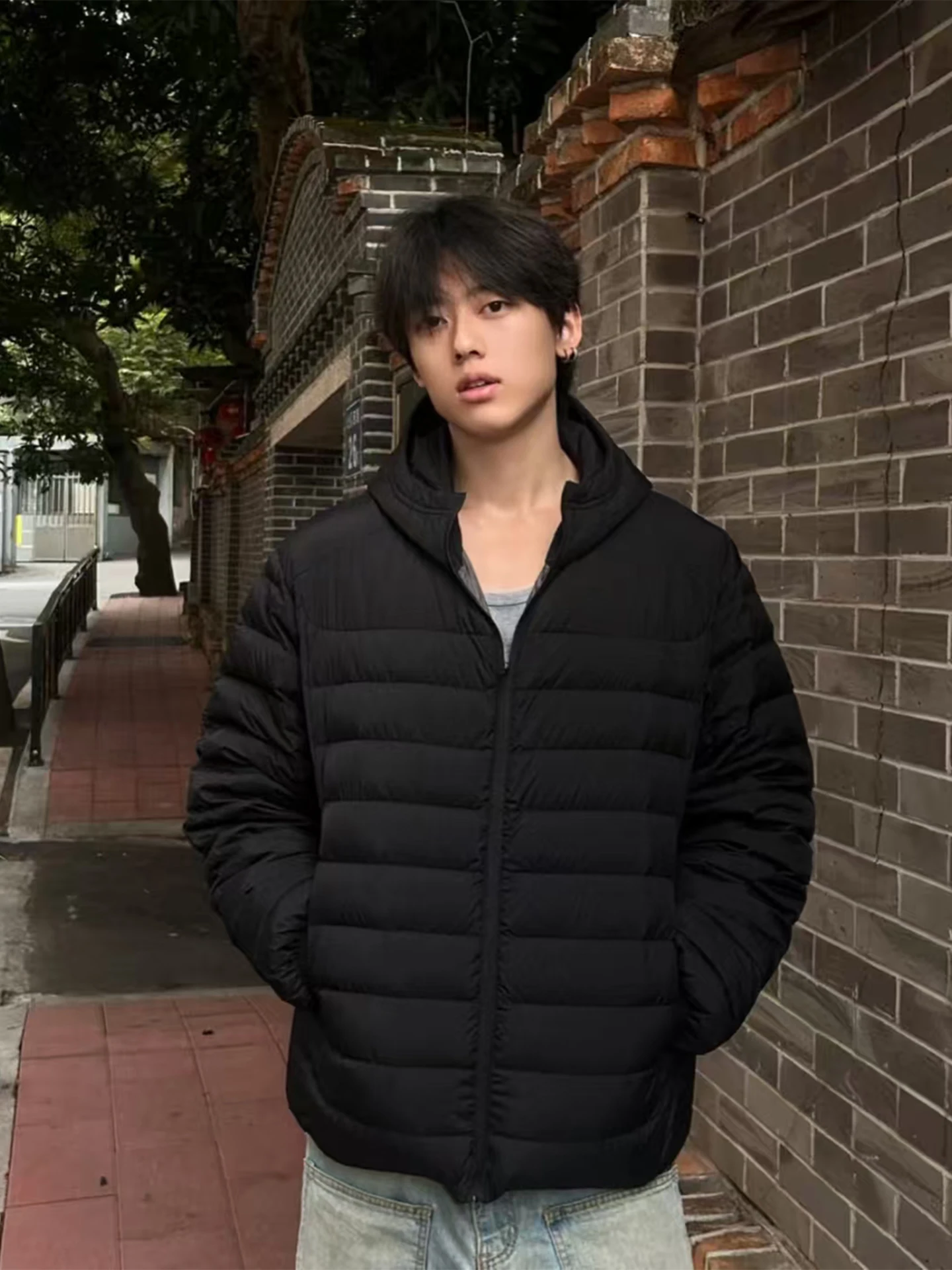 

Мужская черная куртка с 90% пуховым наполнителем, стеганая, на молнии, с капюшоном, для активного отдыха, повседневный стиль, утепленная, на хлопковой подкладке