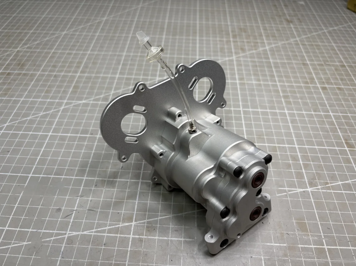 

7075 Aluminum Full-Sealed Oil-Fillable Metal Transmission– Gearbox for CROSSRC 1/5 EMO XX2 / XXL2 & 1/6 EMO XX Series RC Crawler