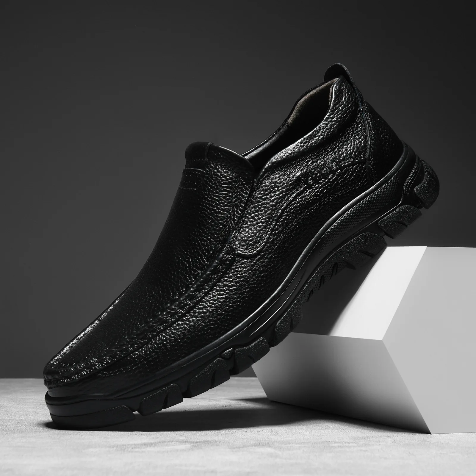 New Men Black Business Formal Leather Shoes Thick Sole Large Size Cross Border Outdoor Casual Hiking Sneakers