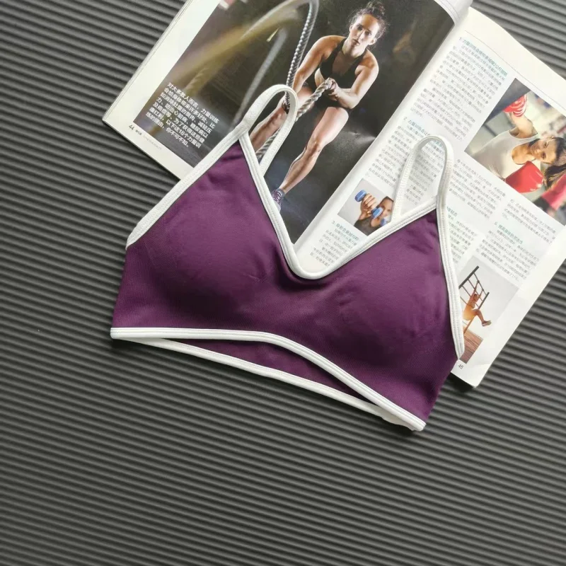Nahtloser, gerippter Sport-BH für Damen, mit kontrastierenden, dünnen Trägern, ohne Bügel, weiche Unterstützung, atmungsaktives Yoga-Top für das Fitnessstudio und den täglichen Gebrauch. – Detail 8