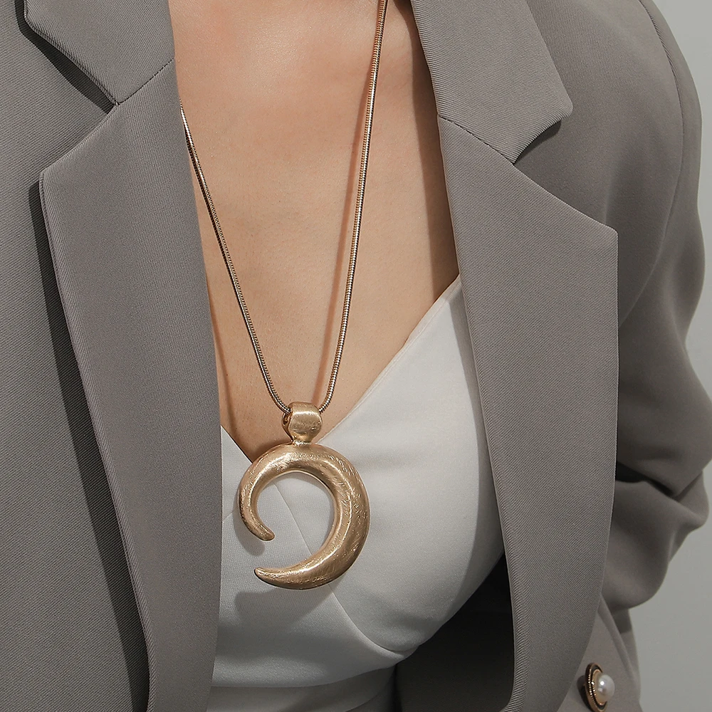 ALLYES Creative Crescent Moon Shaped Pendant Necklace Fashion Gold Silver Color Matte Metal Long Sweater Chain Jewelry Gifts