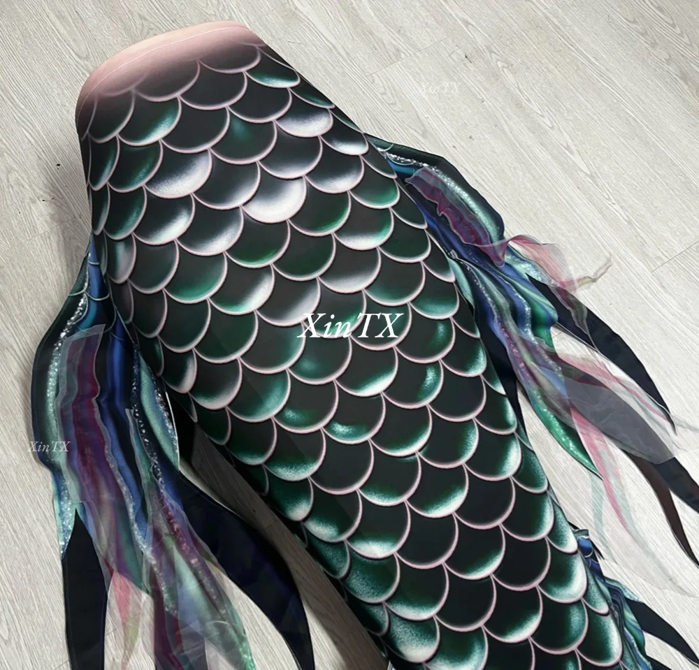 Big mermaid tail mermaid cosplay skin Custom woman in bikini high-quality fabric aquarium performance