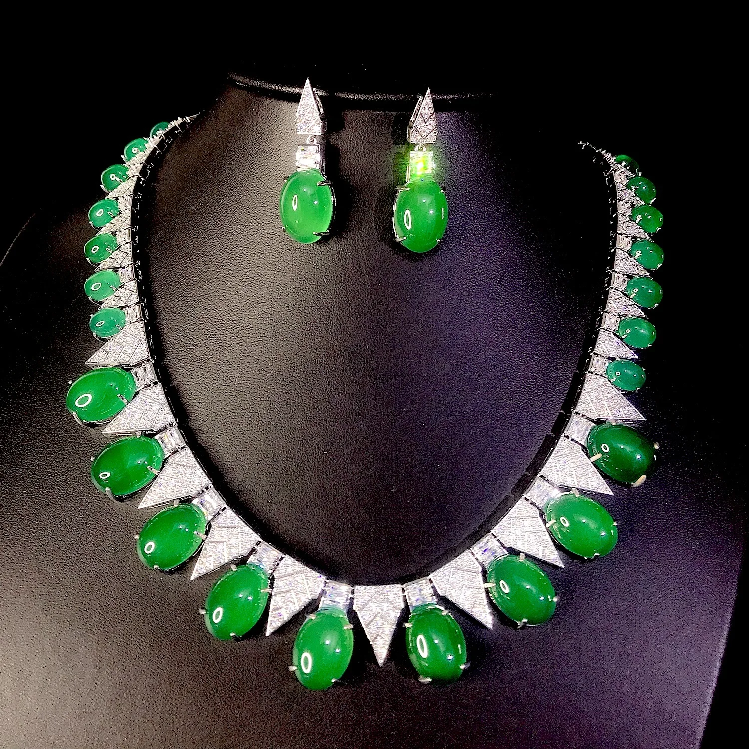 New Fine Green Jewelry Elegant Cute Necklace and Earrings Set for Women's Wedding Bridal Ball Event Accessories Gift M-1146