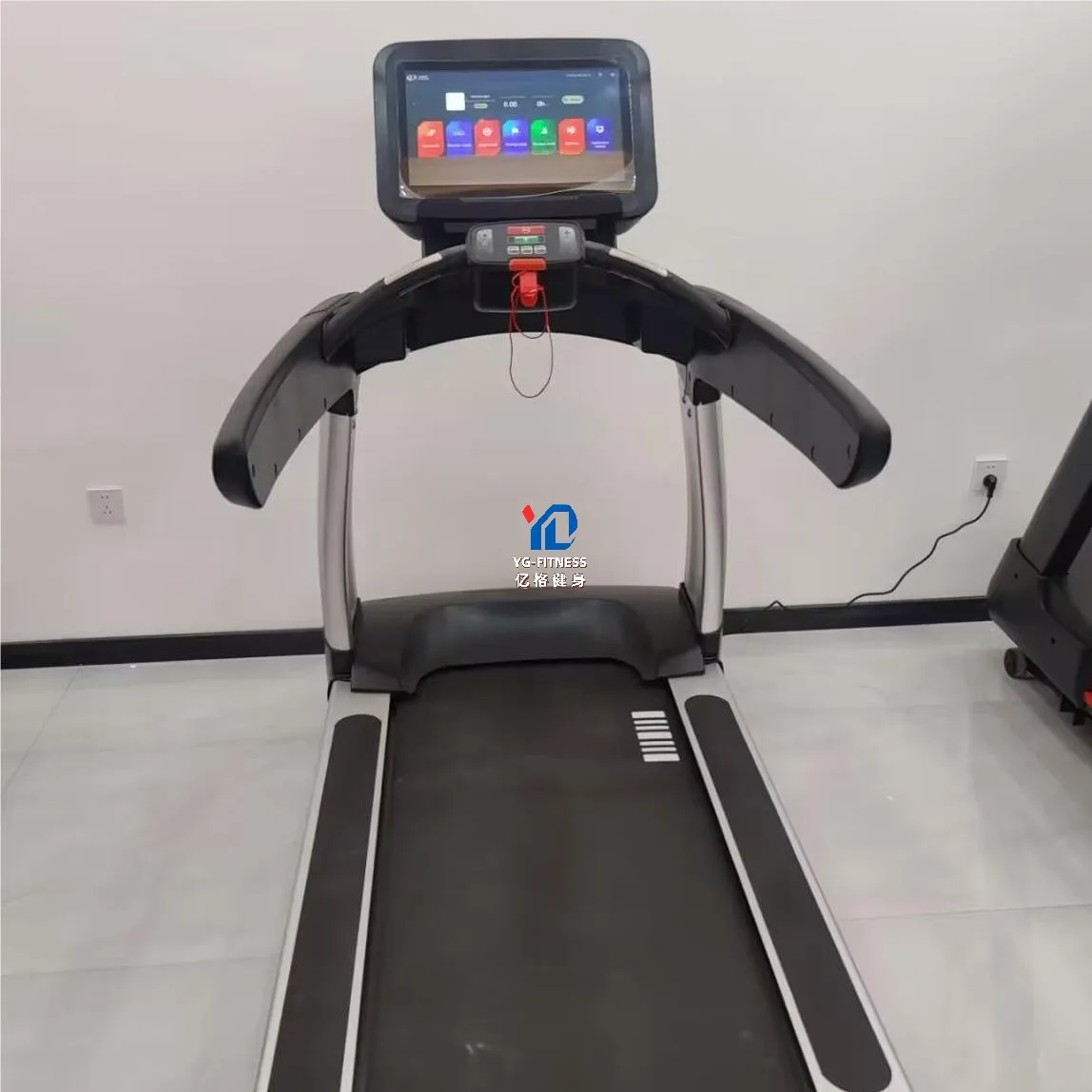 

Functional Commercial Treadmill with Touch Screen Indoor Electric Running Machine Professional Gym Fitness Training Gear