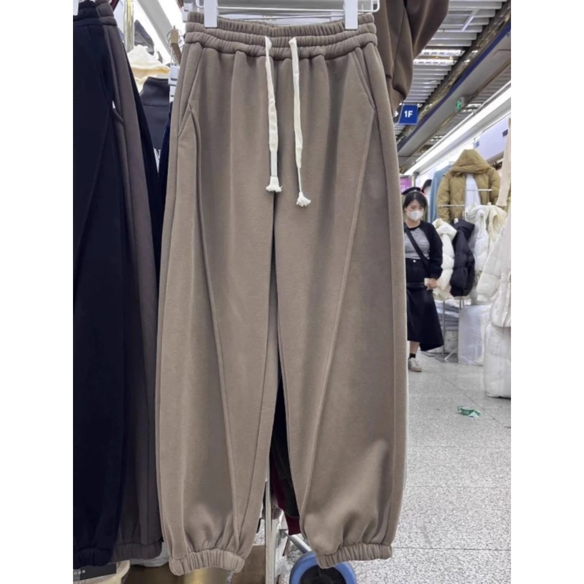 

Loose Fit Men's Sport Pants Autumn Winter plus Size 300 Pou Korean Sle Pure Color Wide Leg Sport Trousers Casual Pants