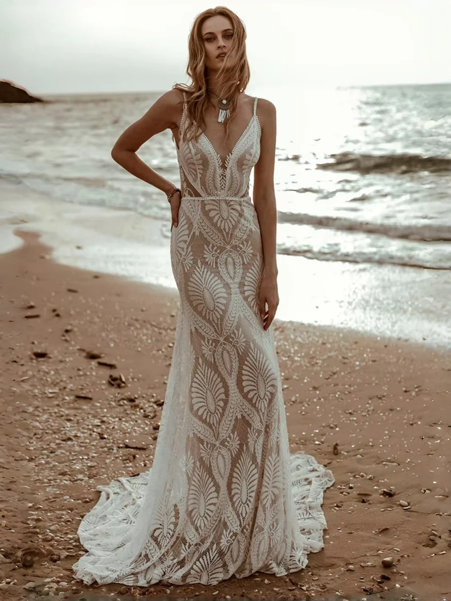 Boho Spaghetti Strap V-Neck Sheer Lace Mermaid Wedding Dress Flowy Long Bell Sleeves Bridal Gown Beach Wedding Robe De Mariée