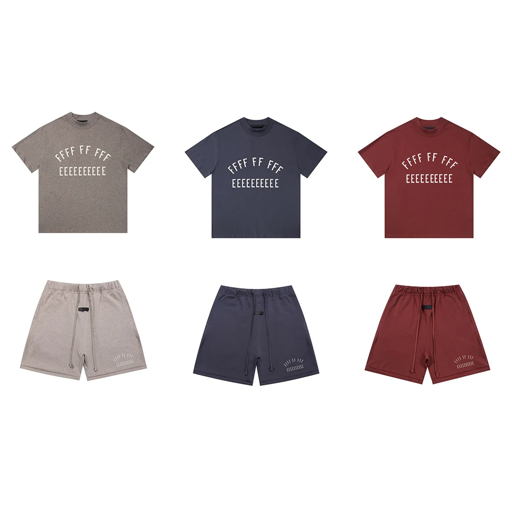 

Модный бренд уличной одежды The Back To School Collection: футболки с принтом, короткие рукава, комплекты с шортами на шнурке, унисекс.
