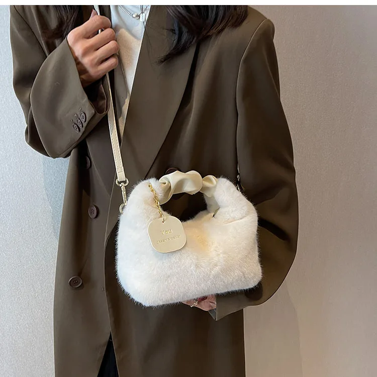 New Faux Fur Handbags for Women Warm Plush Tote Bag Shopping Bag Wallets Winter HandBag Shoulder Bag Ladies Female Casual Purses