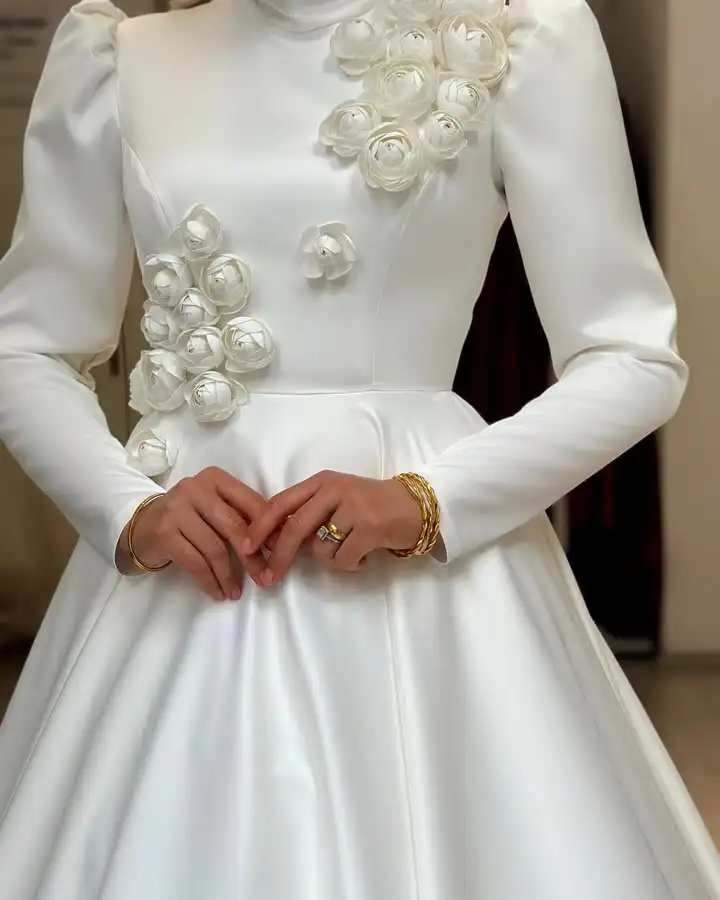 

Women's High Collar Full Sleeve Party Dresses Satin A-line Plus Size Prom Gowns Customized Hand Made Flower White Evening Dress