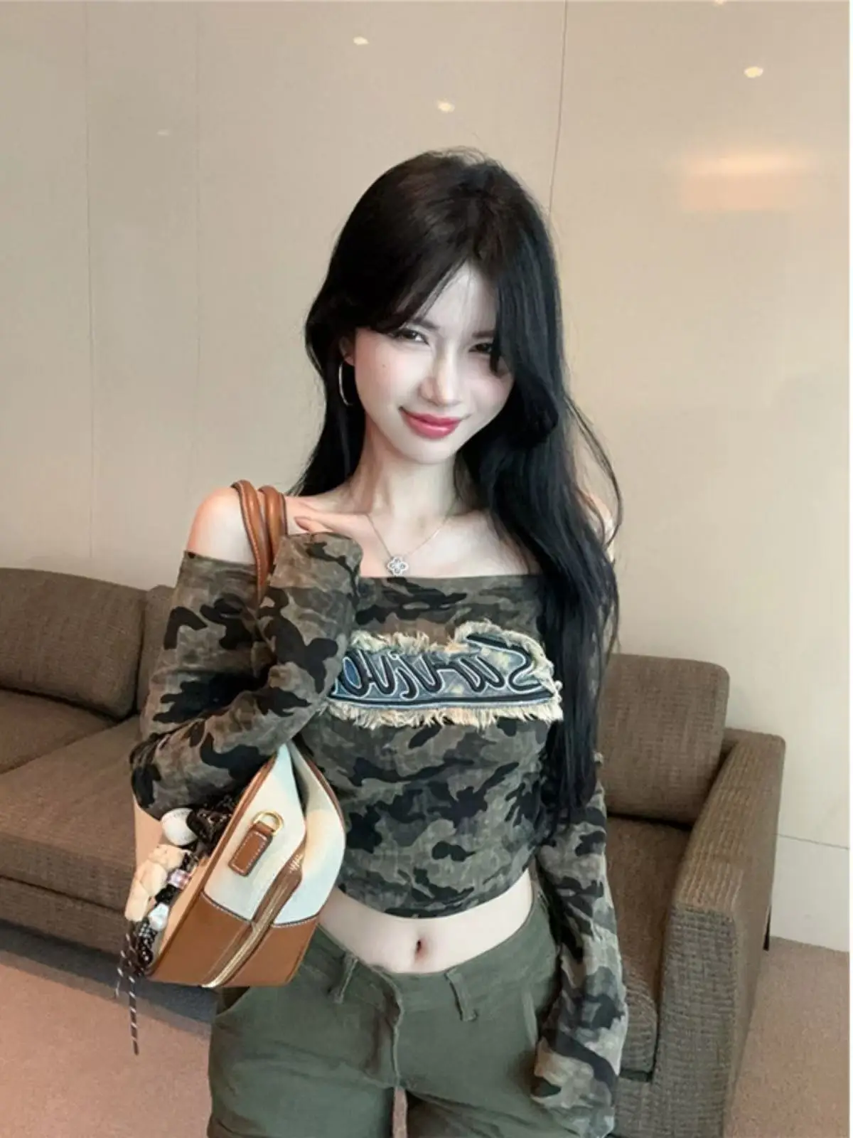 Spring New Retro Camouflage Women T-shirt Cowboy Letter Patch Boat Neck Long Sleeve American Street Casual Korean Fashion Top